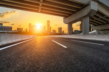 大班教案《悯农》