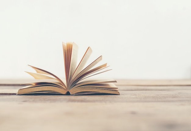 科技人物事例素材积累及适用话题